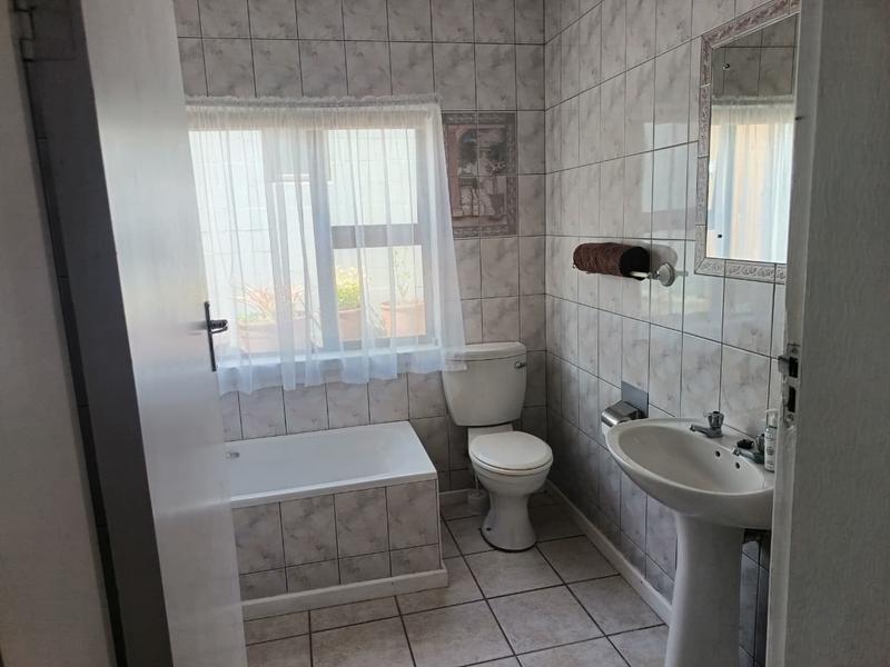 4 Bedroom Property for Sale in Albertinia Western Cape